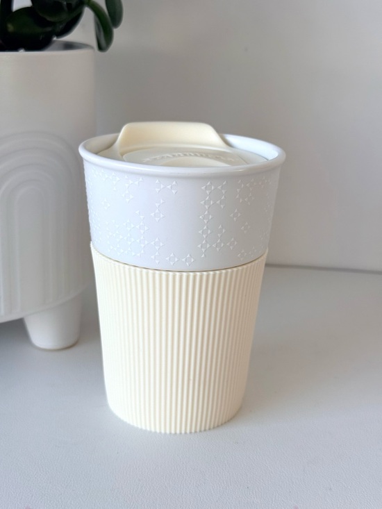 Starbucks Other - Starbucks Coffee Travel Mug White Cream Ceramic Silicone Sleeve Snowflake 2013